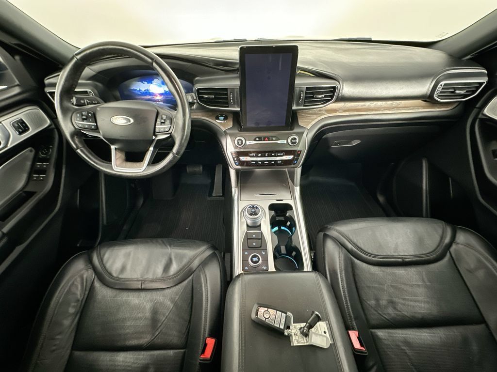 Used 2020 Ford Explorer Platinum w/ Premium Technology Package AWD/4WD image 10