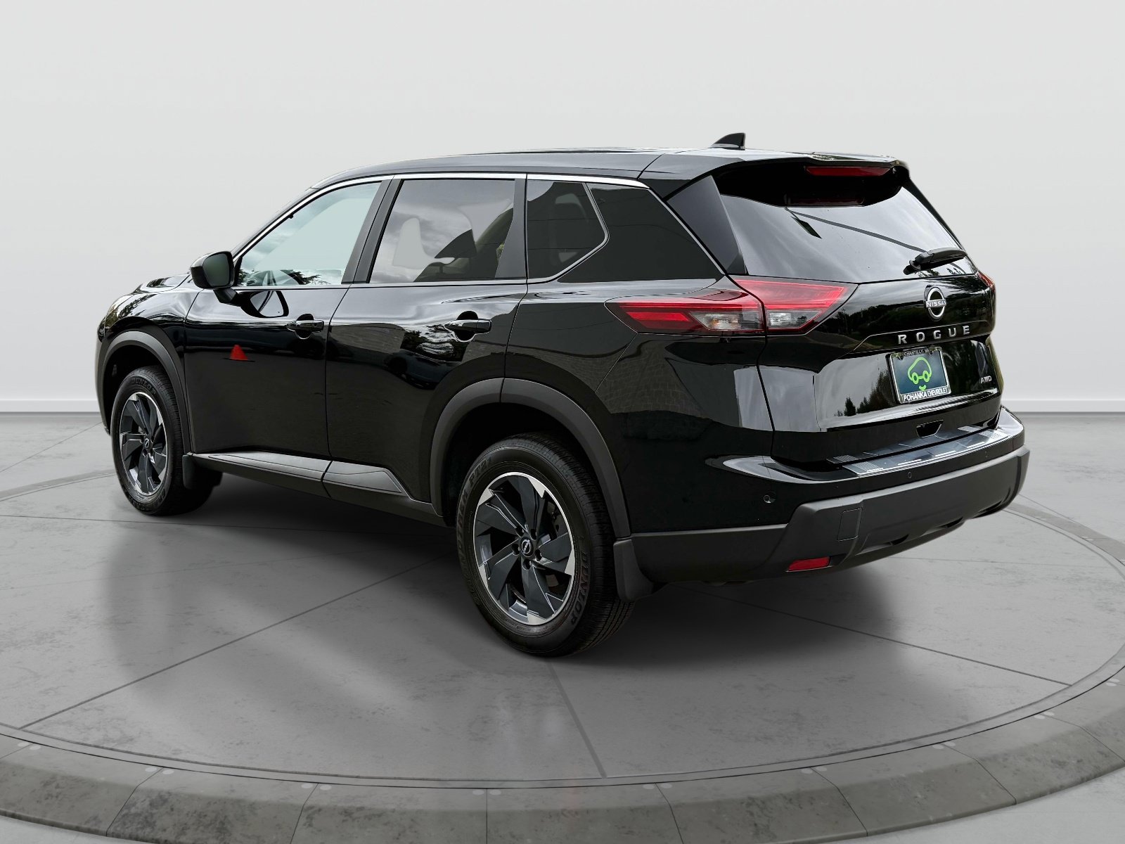 Used 2026 Nissan Rogue SV AWD/4WD image 4