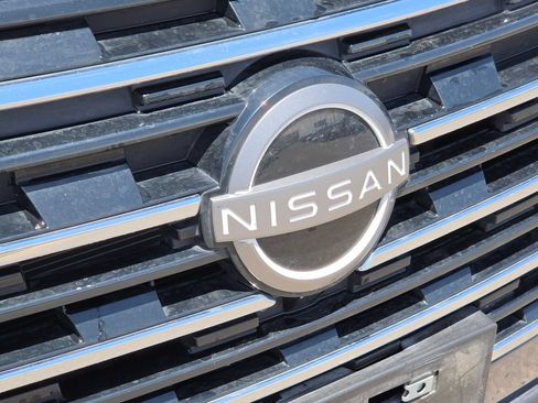 Certified 2024 Nissan Rogue SV FWD image 32