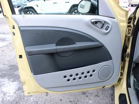 Used 2007 Chrysler PT Cruiser Touring w/ Fleet Value Group I image 10