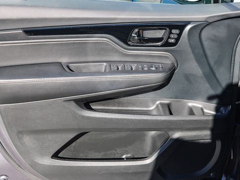 Used 2023 Honda Odyssey Touring image 21