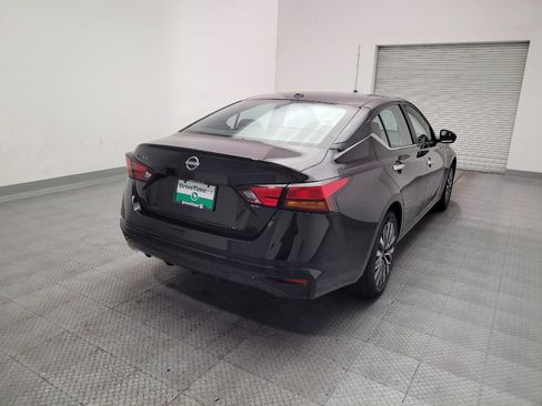 Used 2025 Nissan Altima 2.5 SV FWD image 9