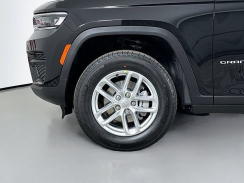 New 2025 Jeep Grand Cherokee Laredo X w/ Luxury Tech Group I AWD/4WD image 29