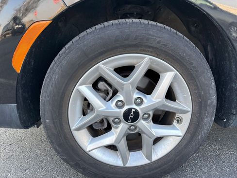 Used 2025 Kia Soul LX w/ LX Technology Package image 28