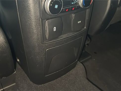 Used 2024 Ford Explorer Limited image 21