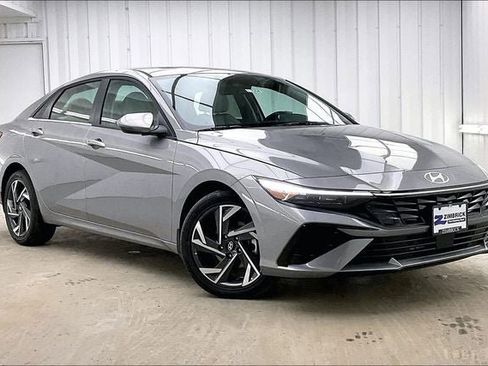 New 2026 Hyundai Elantra Limited image 1