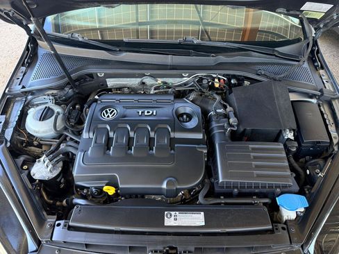 Used 2015 Volkswagen Golf TDI SE FWD image 25