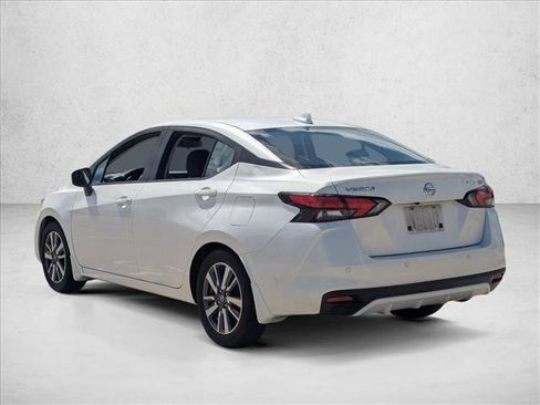 Used 2020 Nissan Versa SV FWD image 7