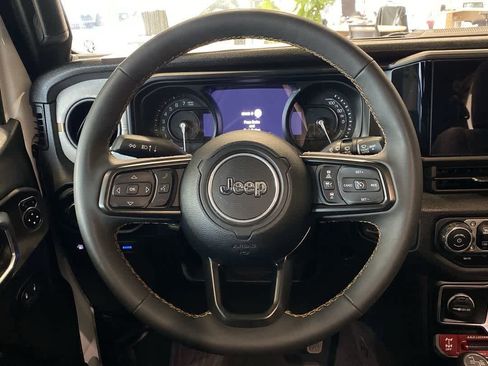 Used 2024 Jeep Wrangler Sport image 17