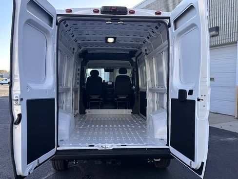New 2026 RAM ProMaster 2500 w/ Convenience Group FWD image 12