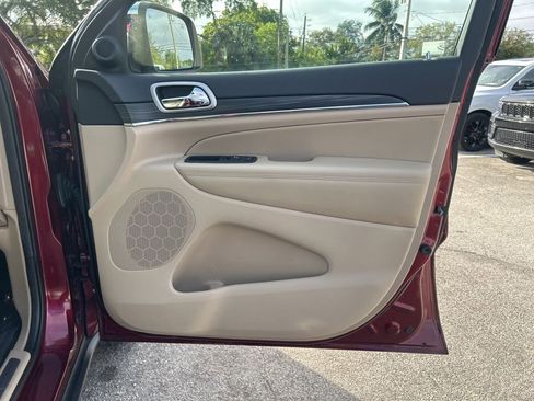 Certified 2022 Jeep Grand Cherokee Limited image 27