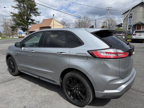 Used 2023 Ford Edge ST-Line w/ Cargo Accessory Package image 4