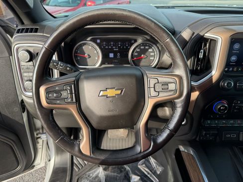 Used 2023 Chevrolet Silverado 3500 High Country w/ Z71 Off-Road Package image 28
