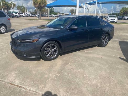 Used 2023 Honda Accord EX image 1