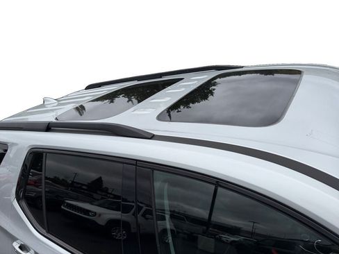 Used 2019 Chevrolet Traverse RS AWD/4WD image 28