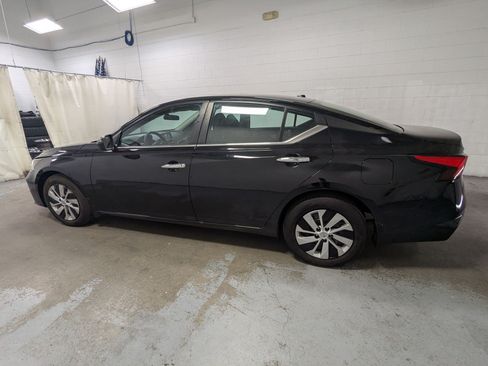 Used 2025 Nissan Altima 2.5 S FWD image 10