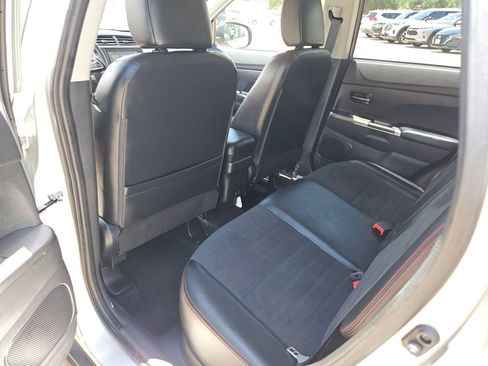 Used 2025 Mitsubishi Outlander Sport SE AWD/4WD image 27