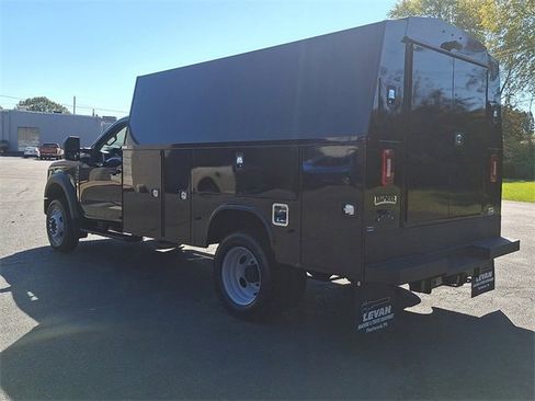 New 2024 Ford F450 XL w/ XL Chrome Package image 6