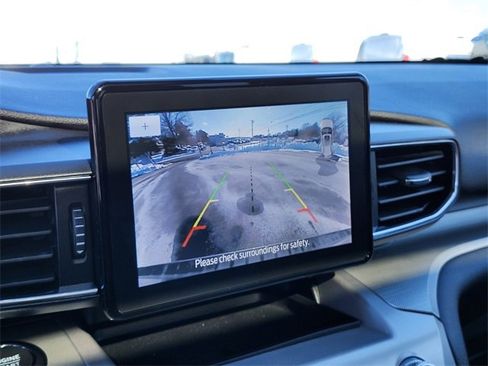 Certified 2022 Ford Explorer XLT w/ Equipment Group 202A image 23