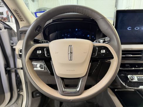 Used 2024 Lincoln Corsair Reserve image 15