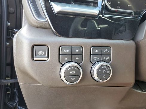 New 2026 GMC Sierra 1500 SLT w/ SLT Premium Plus Package AWD/4WD image 32