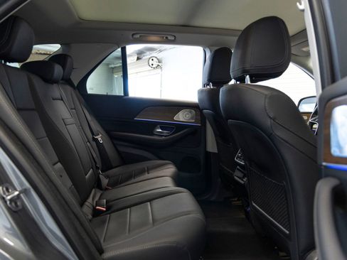 Used 2025 Mercedes-Benz GLE 350 4MATIC image 25