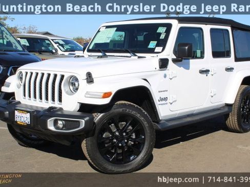 Used 2021 Jeep Wrangler Unlimited Sahara w/ Safety Group image 9