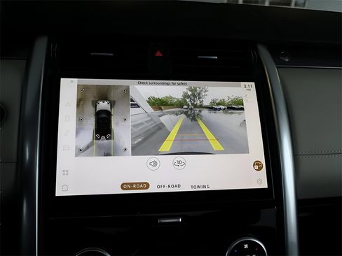 New 2025 Land Rover Discovery Metropolitan Edition image 51