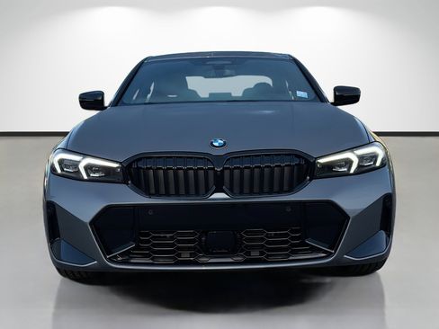 New 2026 BMW 330i Sedan w/ M Sport Package image 8