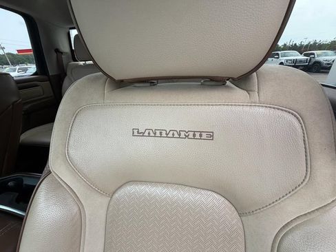 Used 2022 RAM 1500 Laramie AWD/4WD image 16