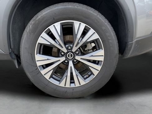 Used 2021 Nissan Rogue SV image 27