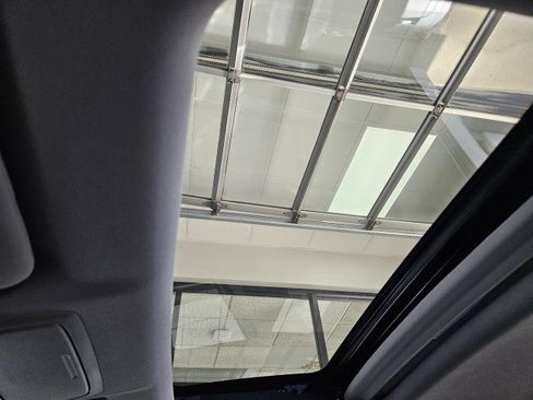 Used 2021 Honda CR-V Touring image 23
