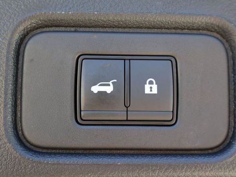 Used 2024 Nissan Pathfinder Platinum w/ Cargo Package image 24