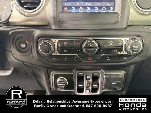 Used 2020 Jeep Wrangler Unlimited Sahara AWD/4WD image 9