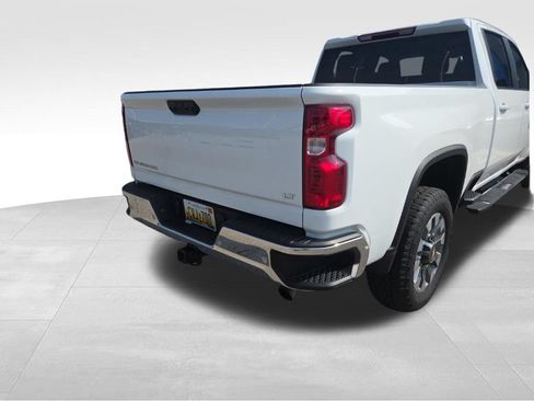 Used 2023 Chevrolet Silverado 2500 LT w/ All Star Edition AWD/4WD image 4