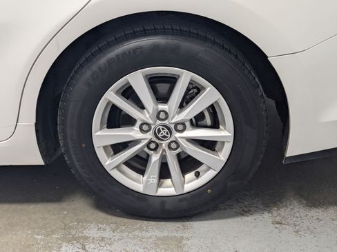 Used 2025 Toyota Camry LE FWD image 27