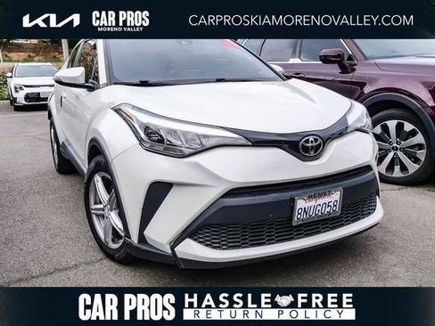 Used 2020 Toyota C-HR LE FWD image 1