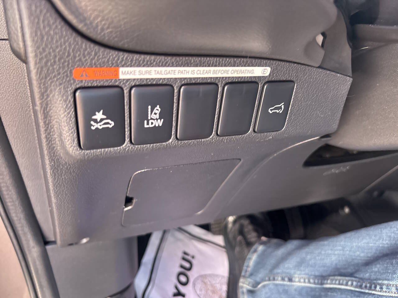 Used 2020 Mitsubishi Outlander SEL AWD/4WD image 28