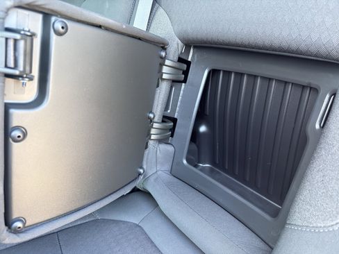 Used 2021 Chevrolet Silverado 1500 RST image 36