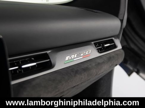 Used 2022 Maserati MC20 Coupe RWD image 25