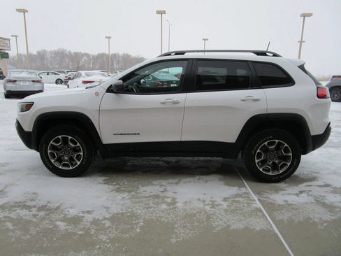 Used 2020 Jeep Cherokee Trailhawk w/ Cold Weather Group AWD/4WD image 6