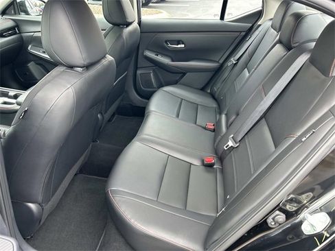 Used 2025 Nissan Sentra SR w/ SR Premium Package image 16