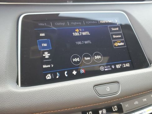 Used 2023 Cadillac XT4 Sport w/ Cold Weather Package image 18