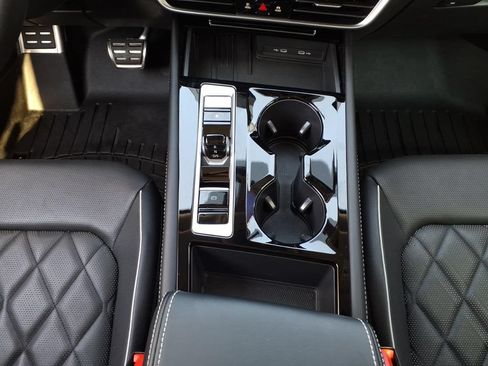 Used 2026 Volkswagen Atlas SEL Premium R-Line AWD/4WD image 22
