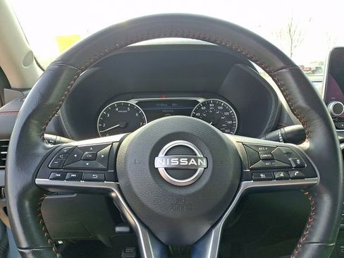 Used 2024 Nissan Sentra SR FWD image 18
