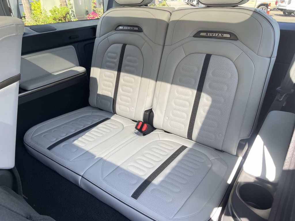 Used 2024 Rivian R1S Adventure Dual AWD/4WD image 19