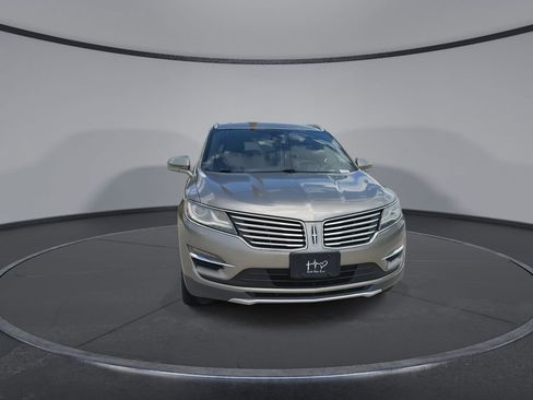 Used 2017 Lincoln MKC Select w/ Select Plus Package AWD/4WD image 3