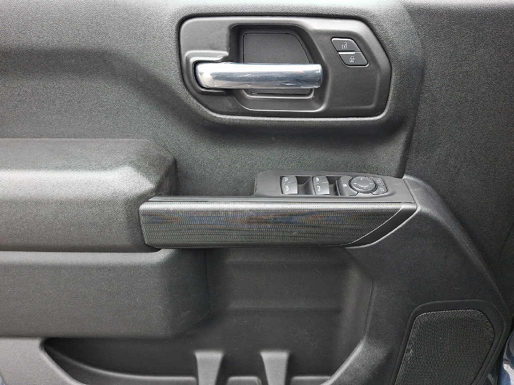 Certified 2022 Chevrolet Silverado 1500 Custom w/ LPO, Dark Essentials Package AWD/4WD image 12