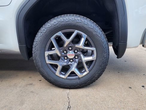 New 2026 GMC Sierra 1500 SLE w/ X31 Off-Road Package AWD/4WD image 50