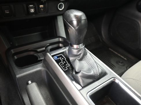 Used 2019 Toyota Tacoma SR5 image 31